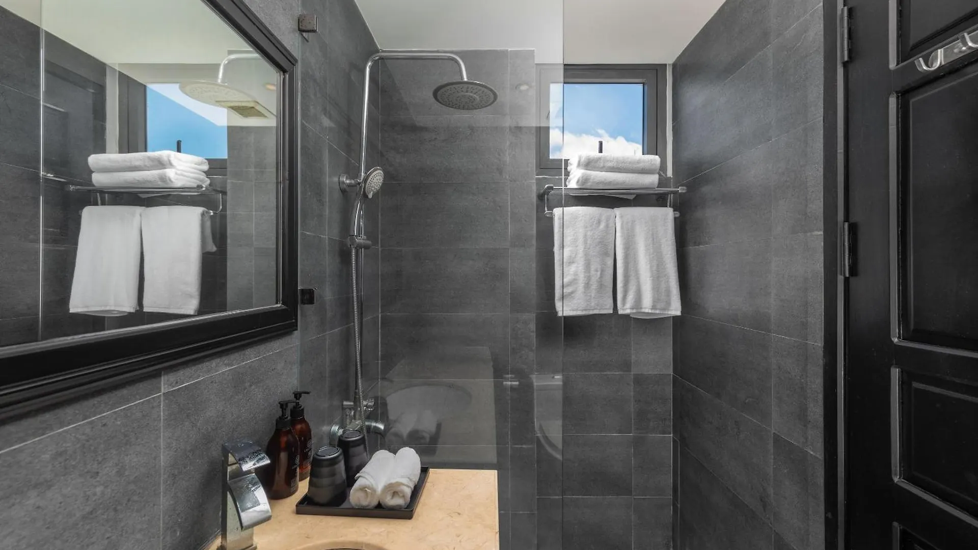 Alcove Da Nang Bay Boutique Hotel